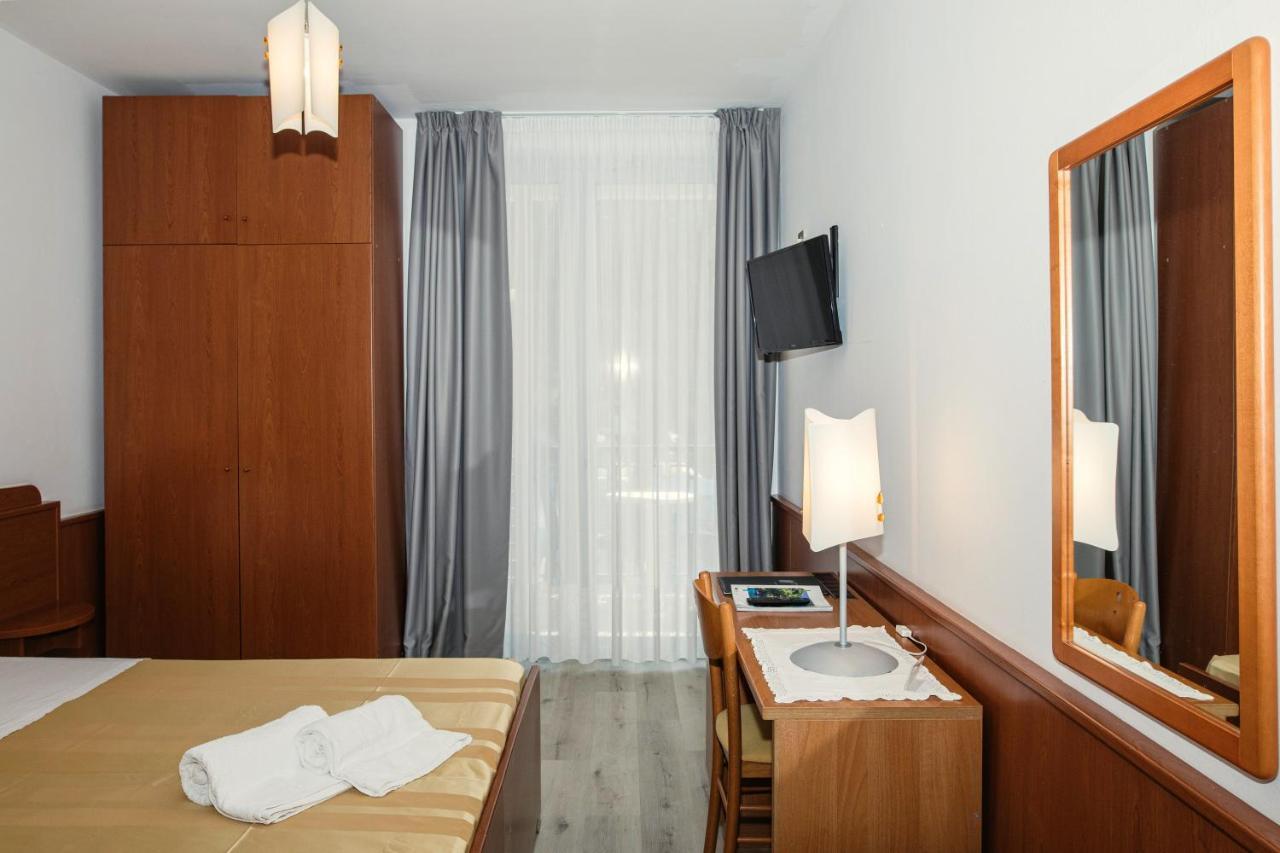 Hotel Leonardo Da Vinci Wellness SPA Bibione Esterno foto