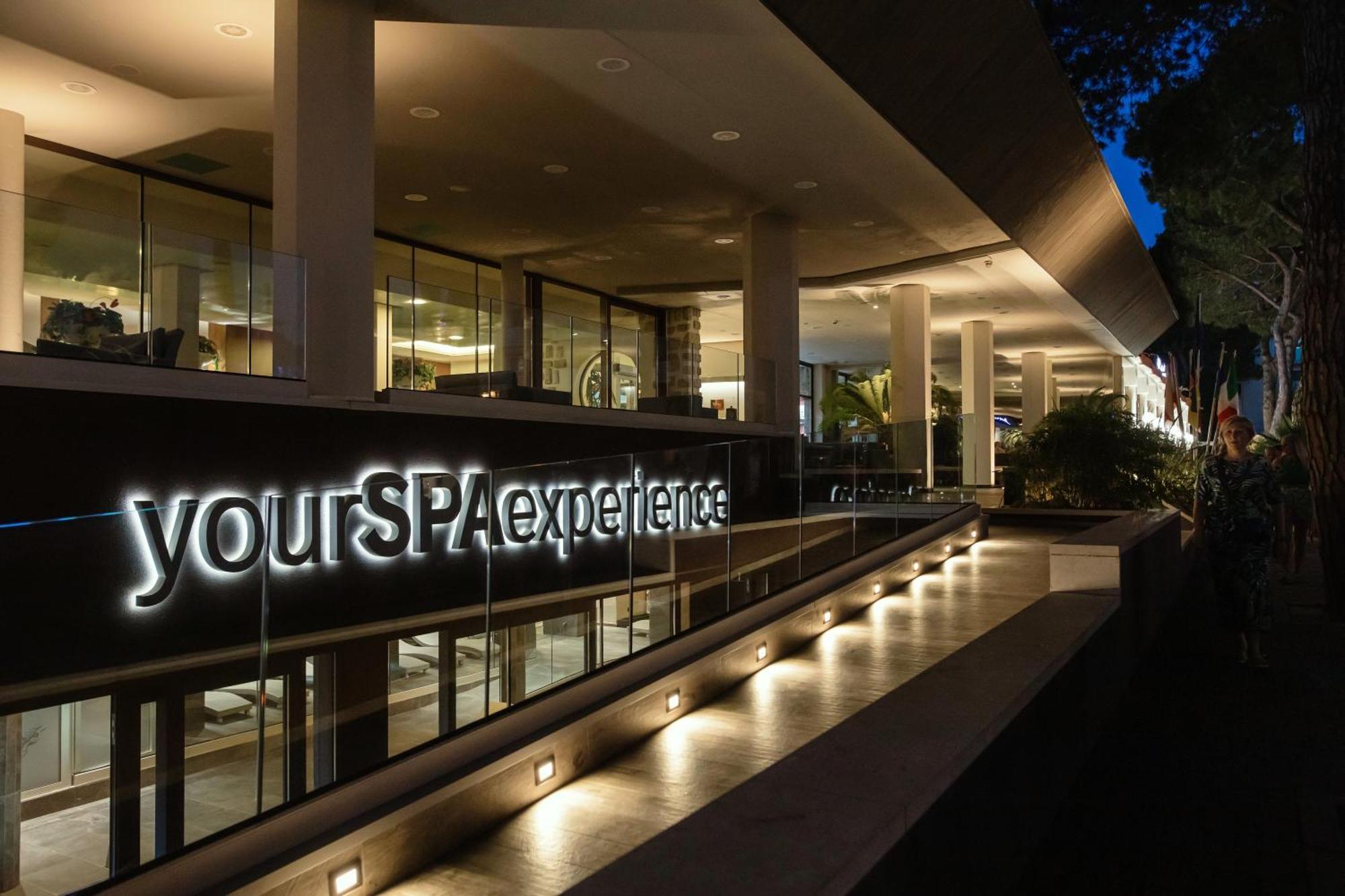 Hotel Leonardo Da Vinci Wellness SPA Bibione Esterno foto