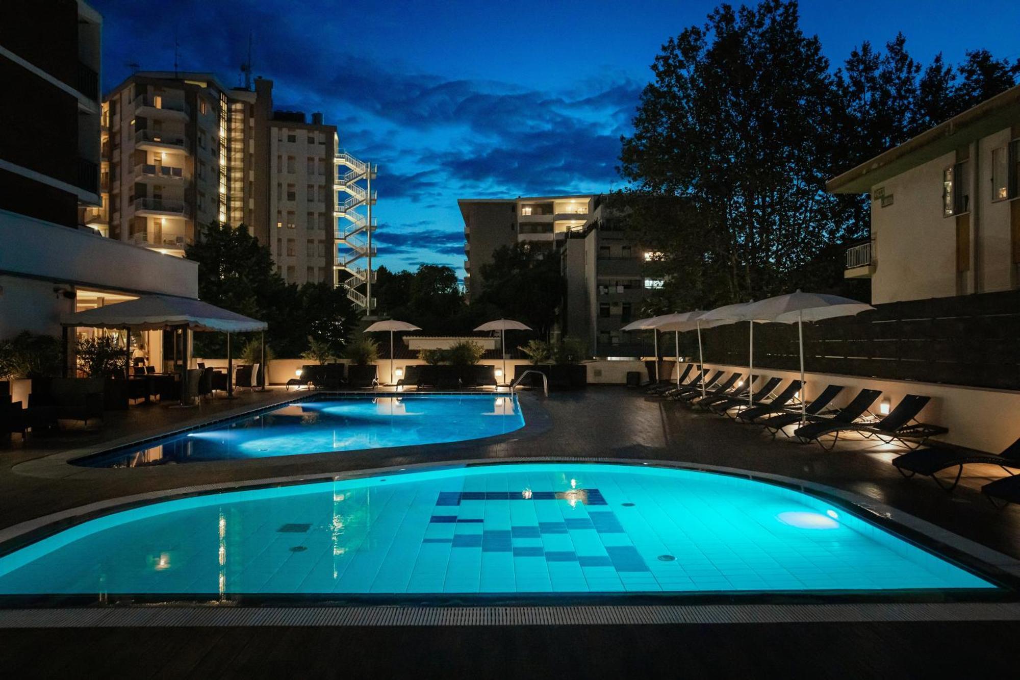 Hotel Leonardo Da Vinci Wellness SPA Bibione Esterno foto