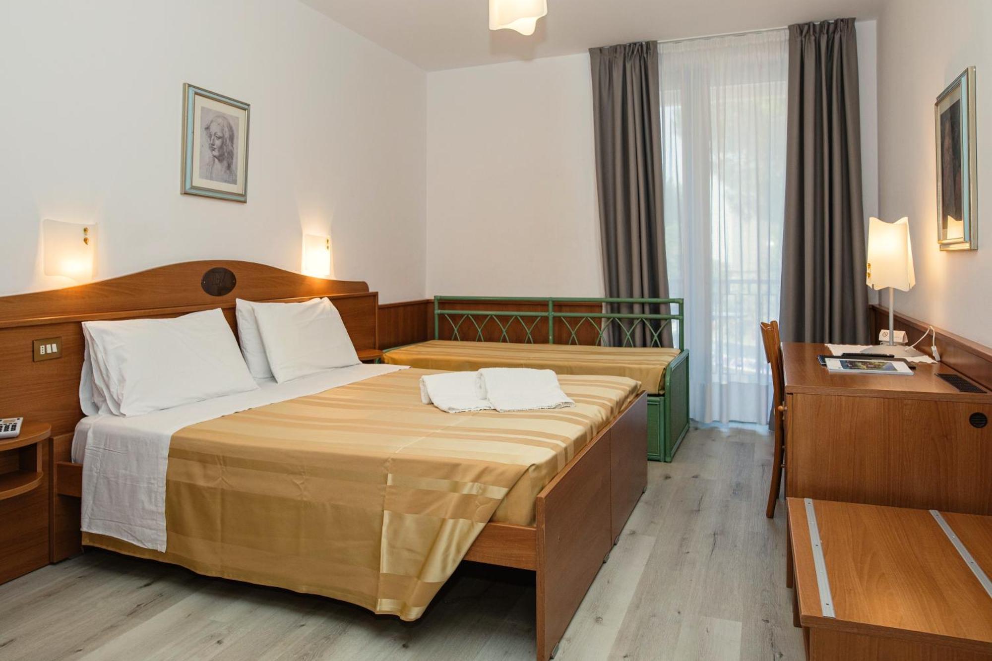 Hotel Leonardo Da Vinci Wellness SPA Bibione Esterno foto