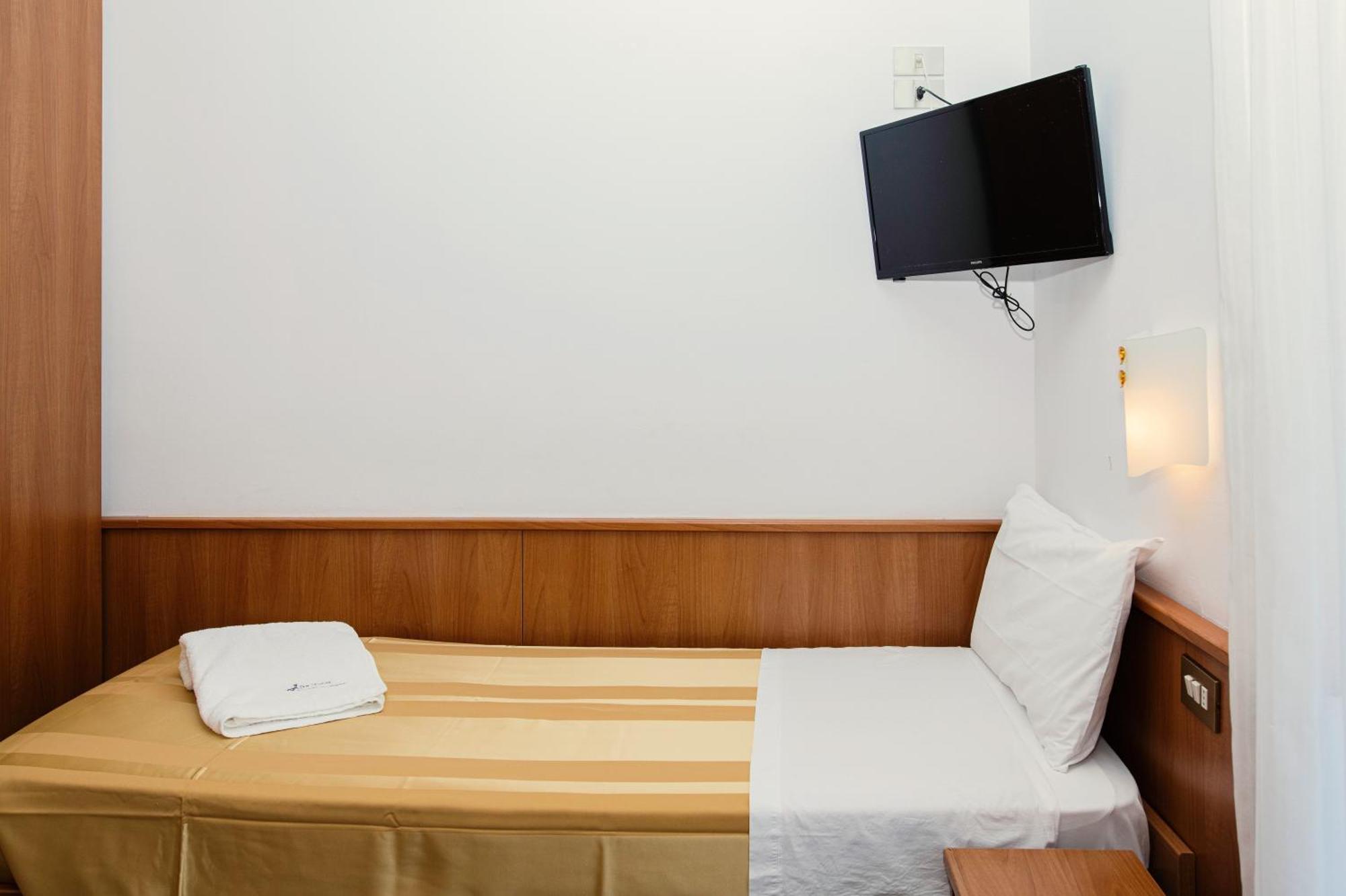 Hotel Leonardo Da Vinci Wellness SPA Bibione Esterno foto