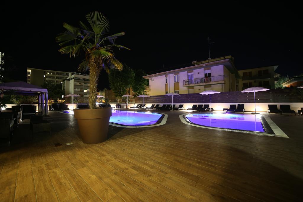 Hotel Leonardo Da Vinci Wellness SPA Bibione Esterno foto